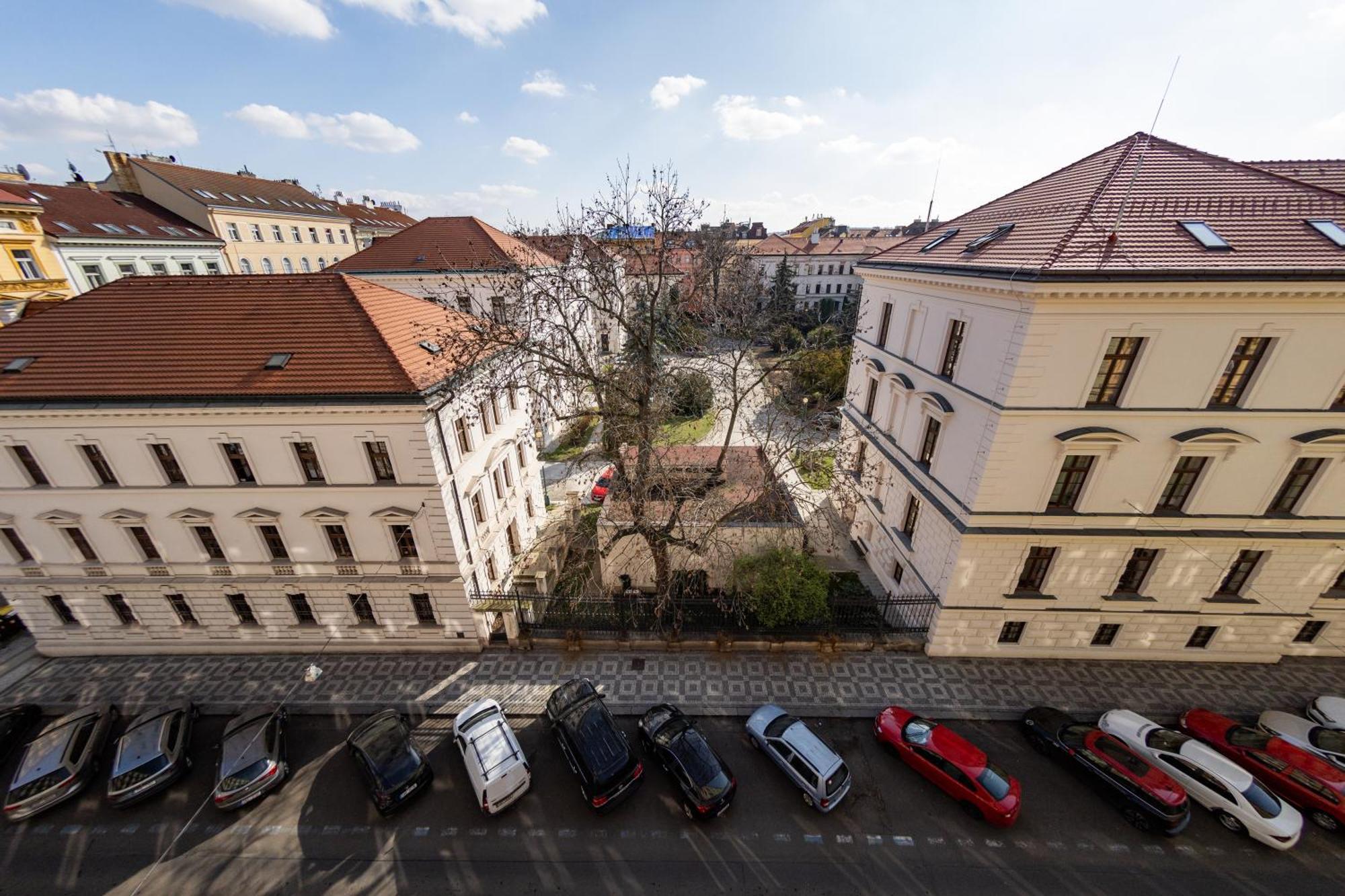 Petrinska Lägenhet Prag